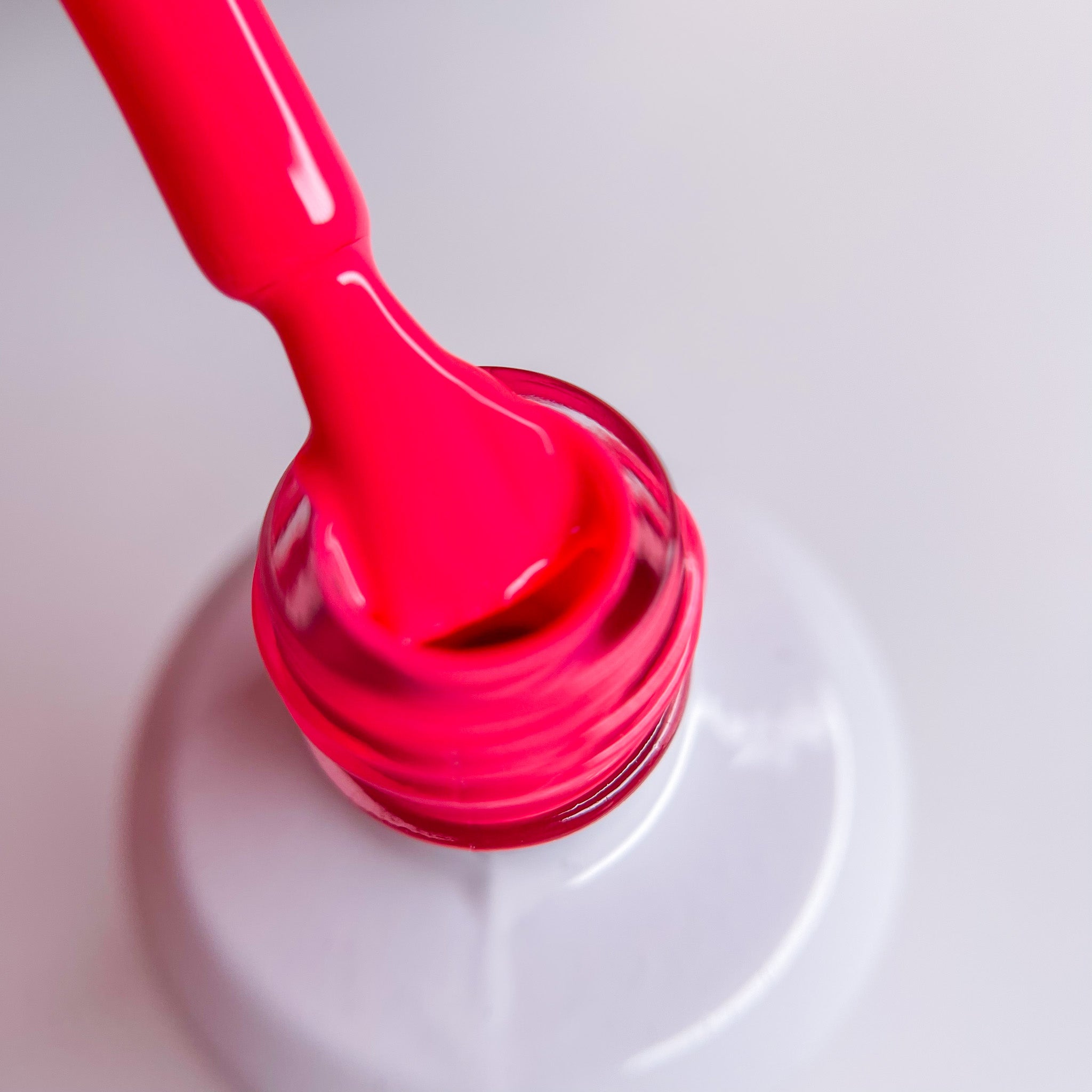 BRIGHT PINK