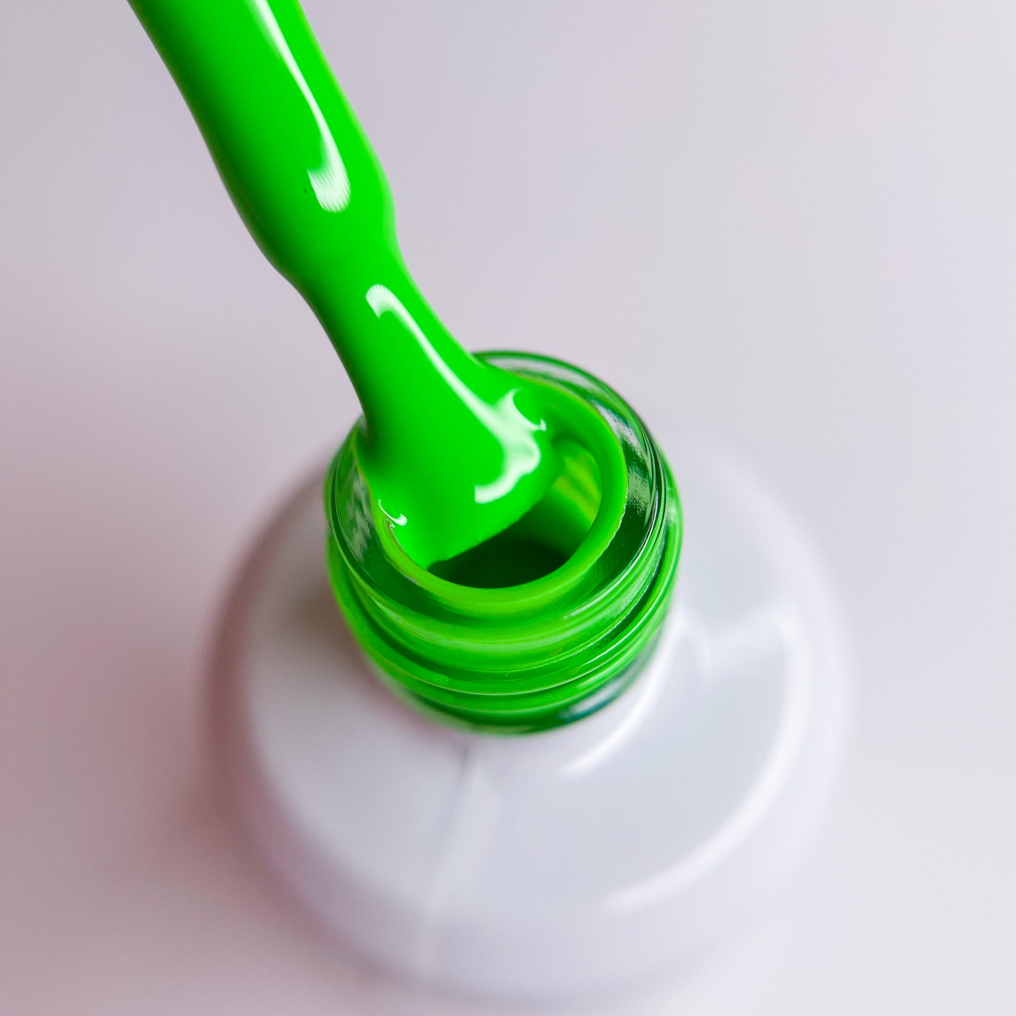 BRIGHT GREEN