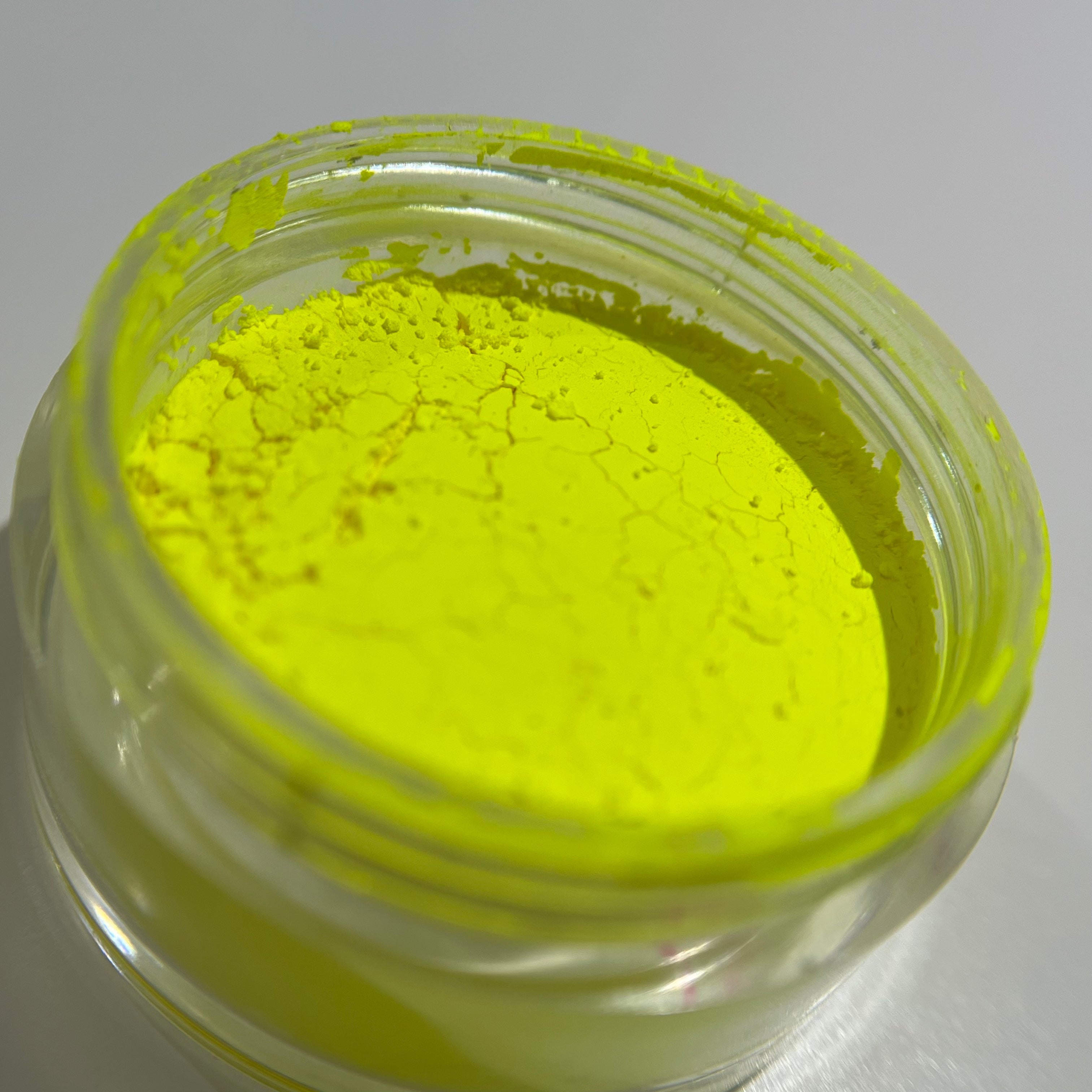 Pigmento - Neon Yellow