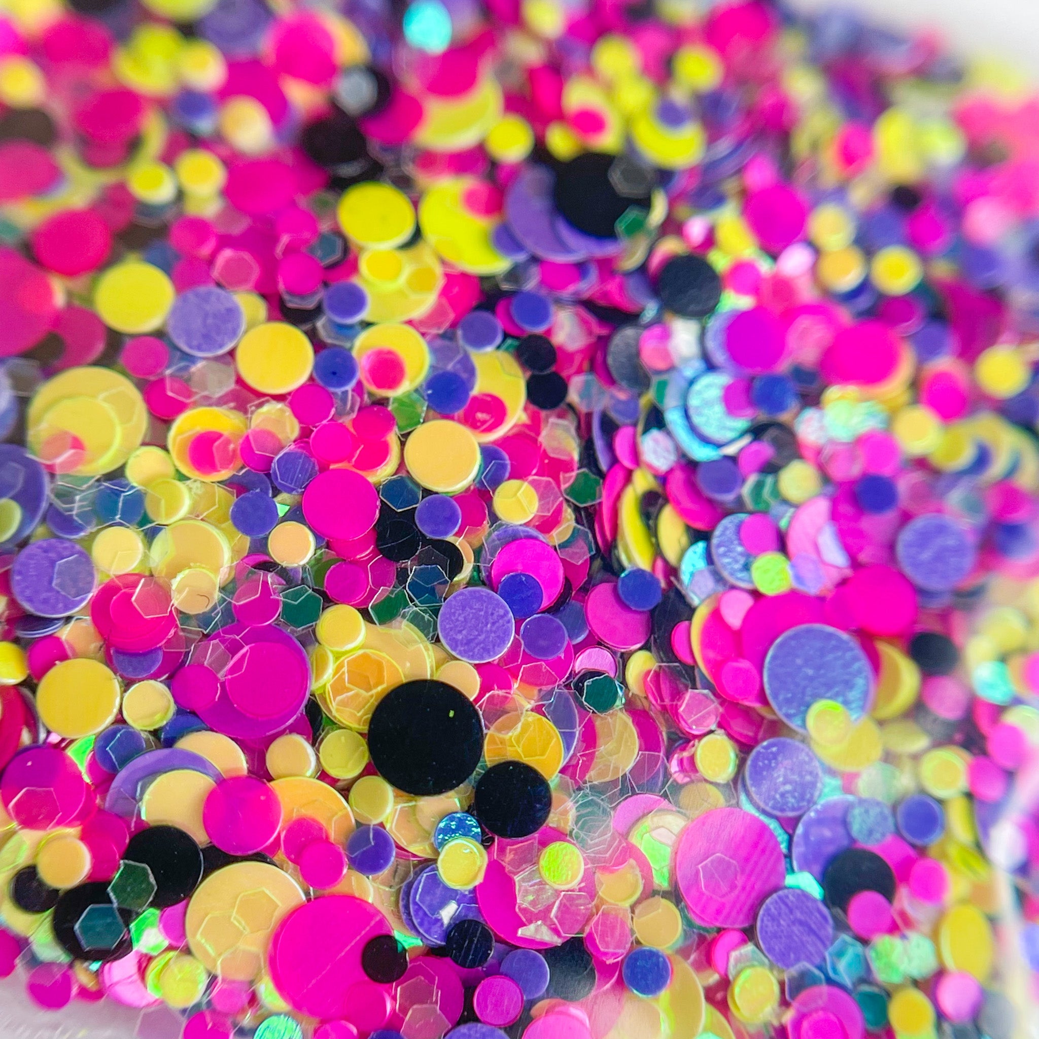 HAPPY DOTS