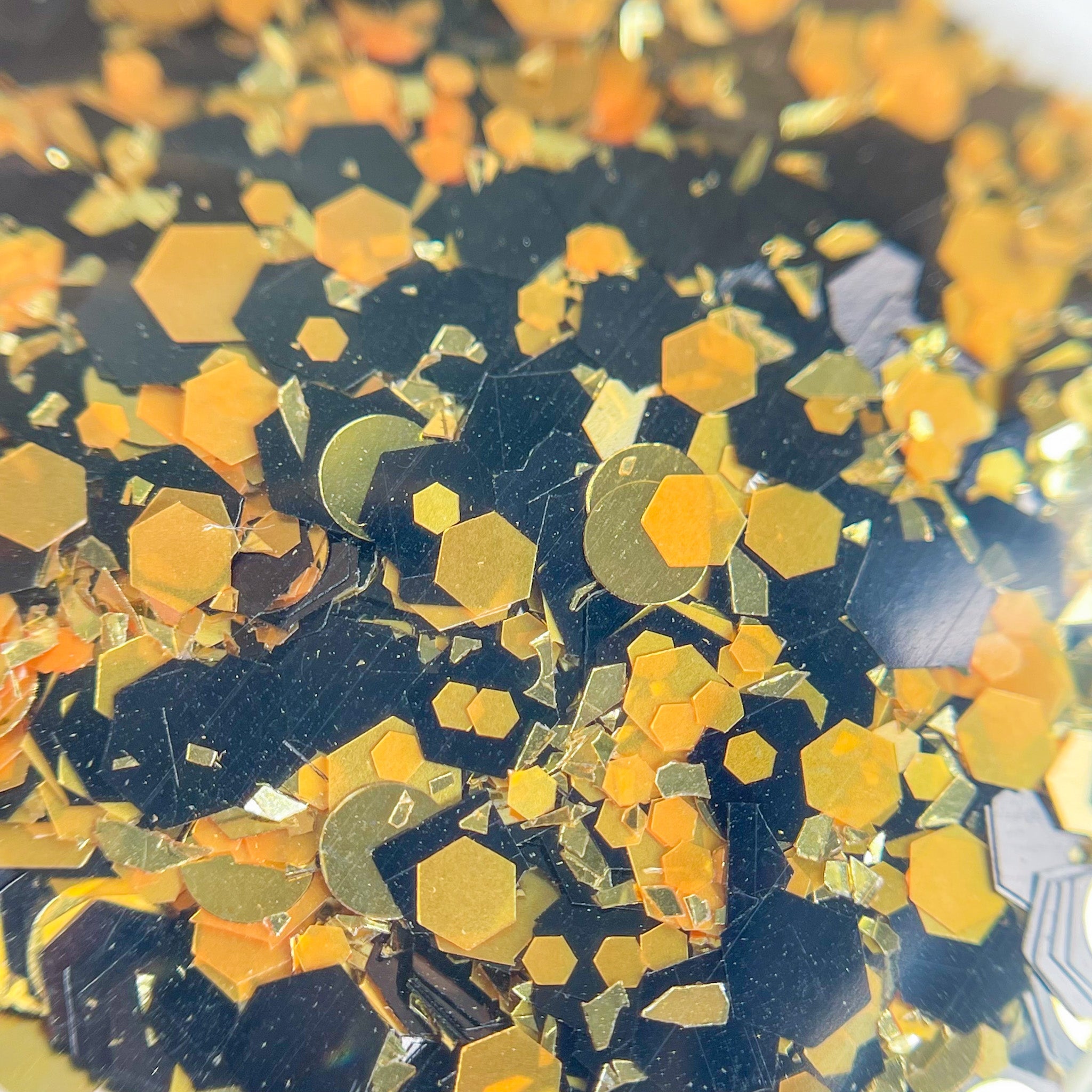 BLACK & GOLD MIX