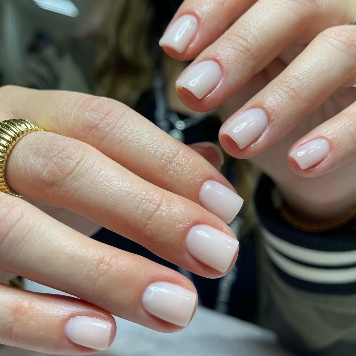 NUDE BLUSH